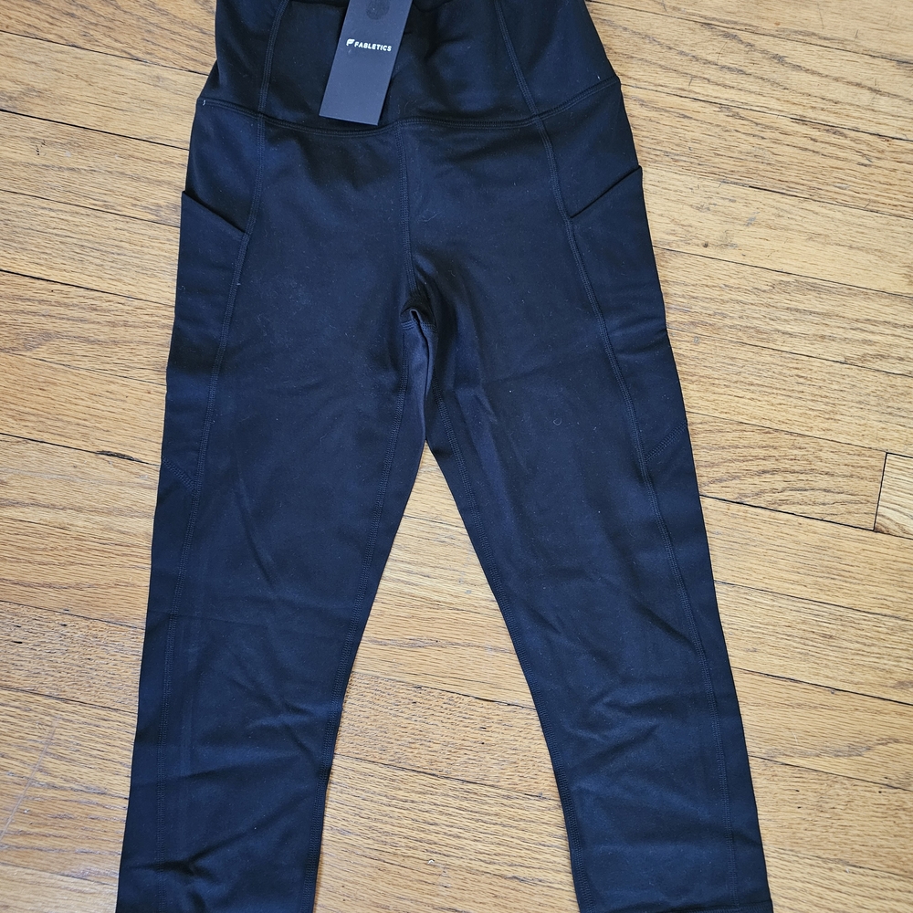 Fabletics High Waisted Crop Black Leggings NWT
